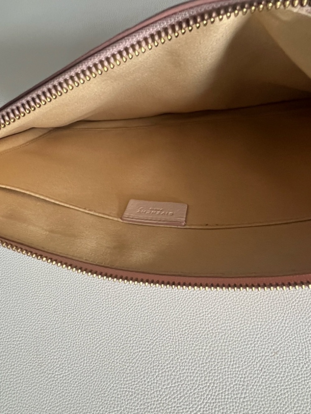 Givenchy Pouch Woman - Picture 5 of 10